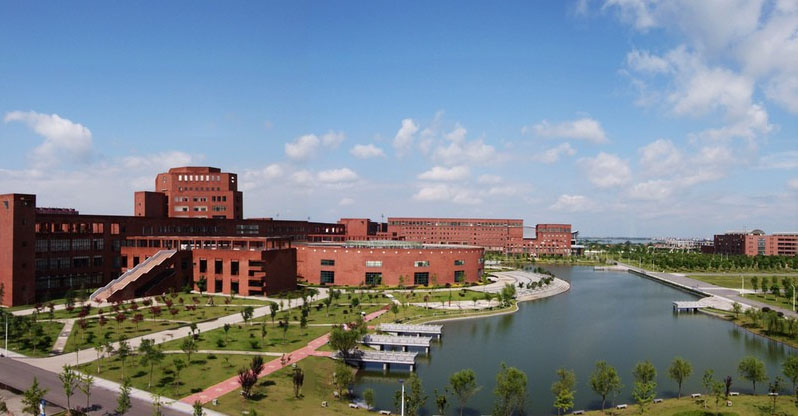 江西師范大學(xué)旭潔洗地機(jī)客戶案例-<a href=http://www.jbbxsr.cn target=_blank class=infotextkey>洗地機(jī)生產(chǎn)廠</a>家